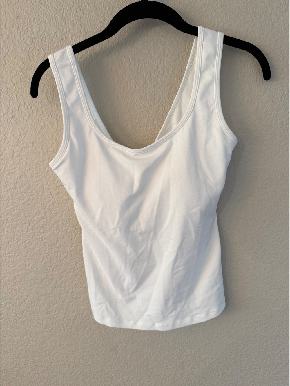 Halara Small White U Neck Crossover Yoga Tank Top-Longer Length with Padding